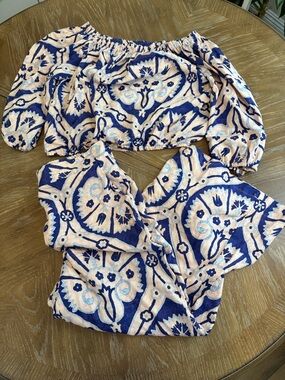 Christian Siriano Top  and pants set size large and medium